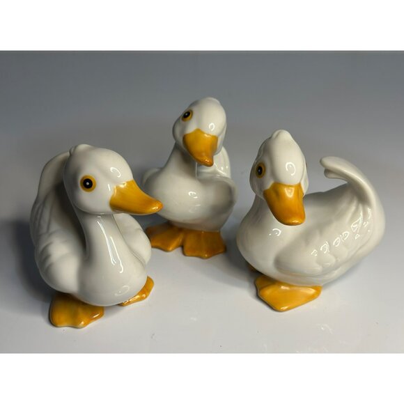 VTG HOMCO #1414 Ceramic Ducklings Set of 3 - White Duck Figurines 2.75” Tall - Picture 1 of 9